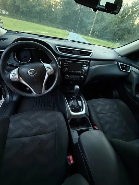 2016 Nissan Rogue - Image 3 of 10