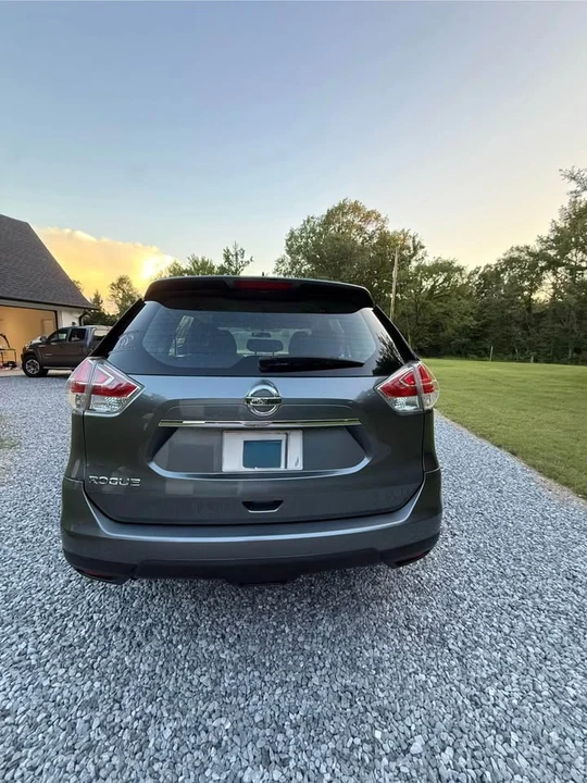 2016 Nissan Rogue - Image 6 of 10