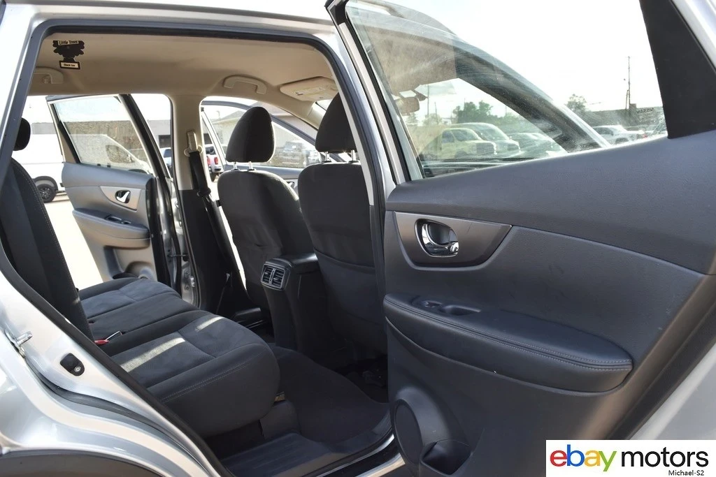 2016 Nissan Rogue - Image 17 of 21