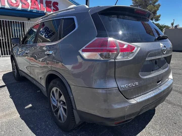 2016 Nissan Rogue - Image 7 of 18