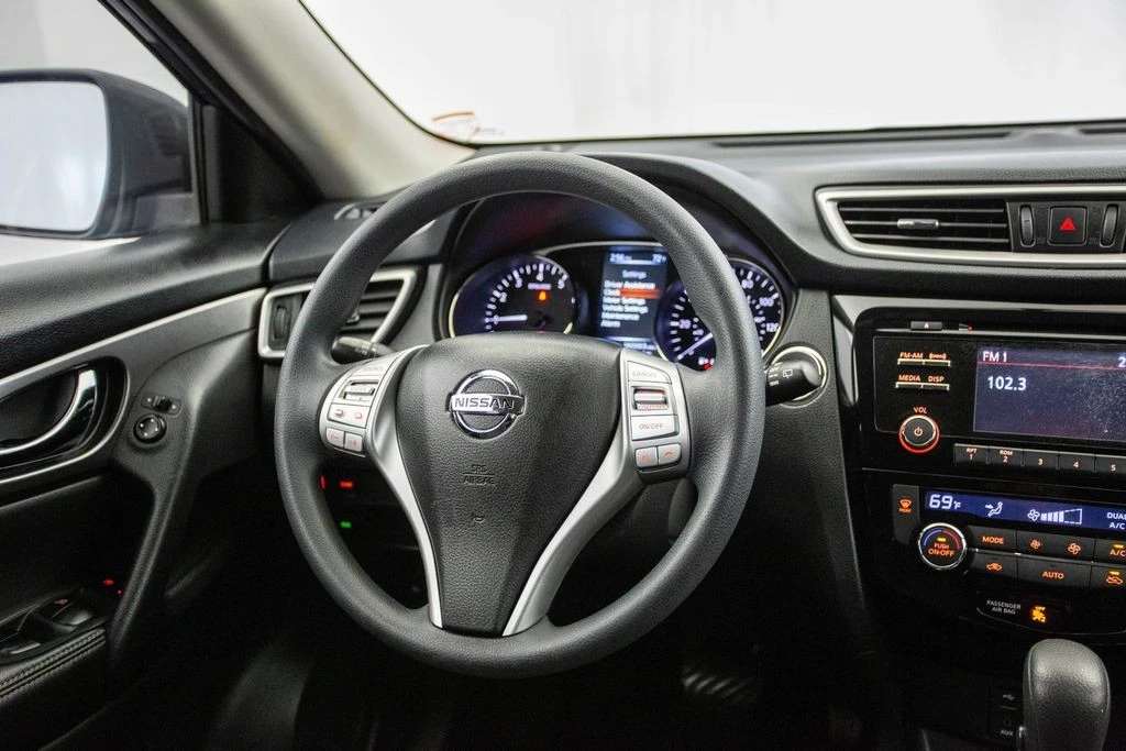 2016 Nissan Rogue - Image 4 of 12