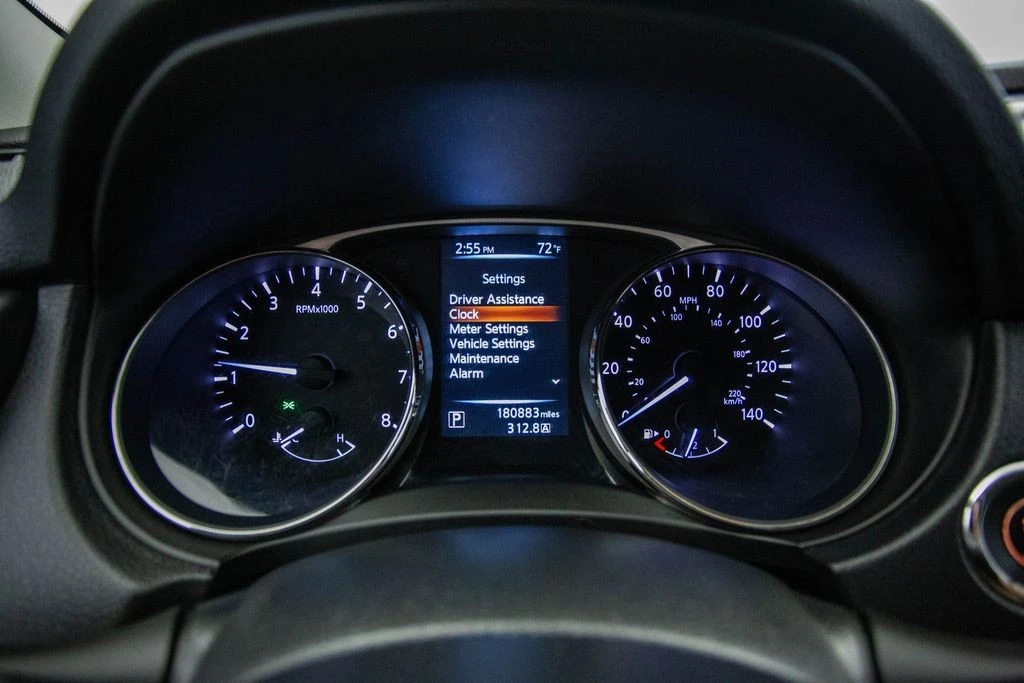 2016 Nissan Rogue - Image 8 of 12