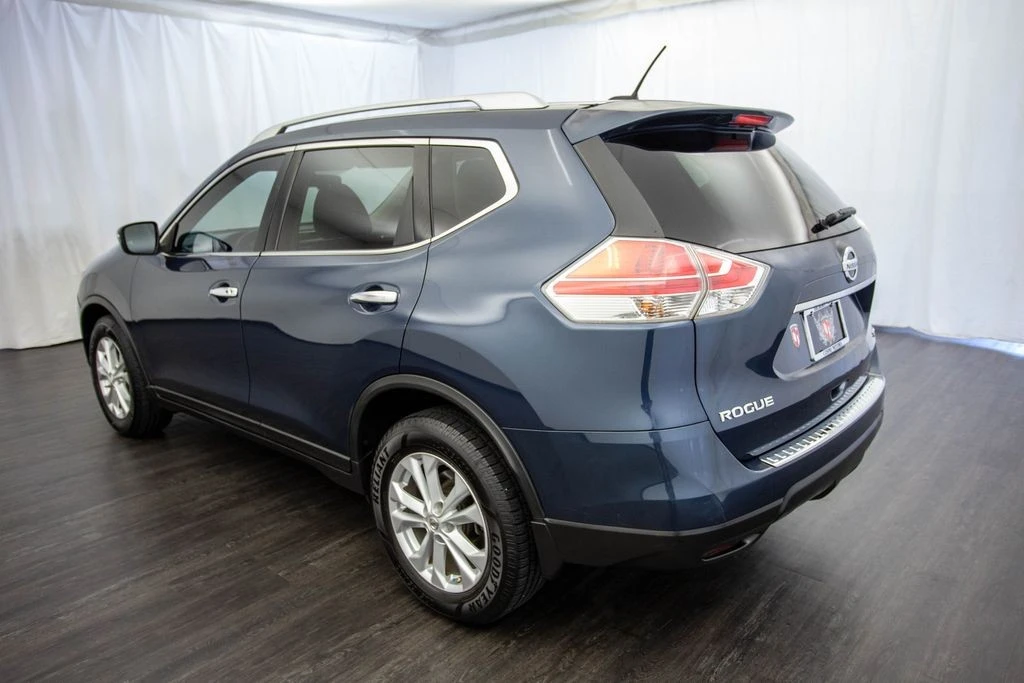 2016 Nissan Rogue - Image 11 of 12