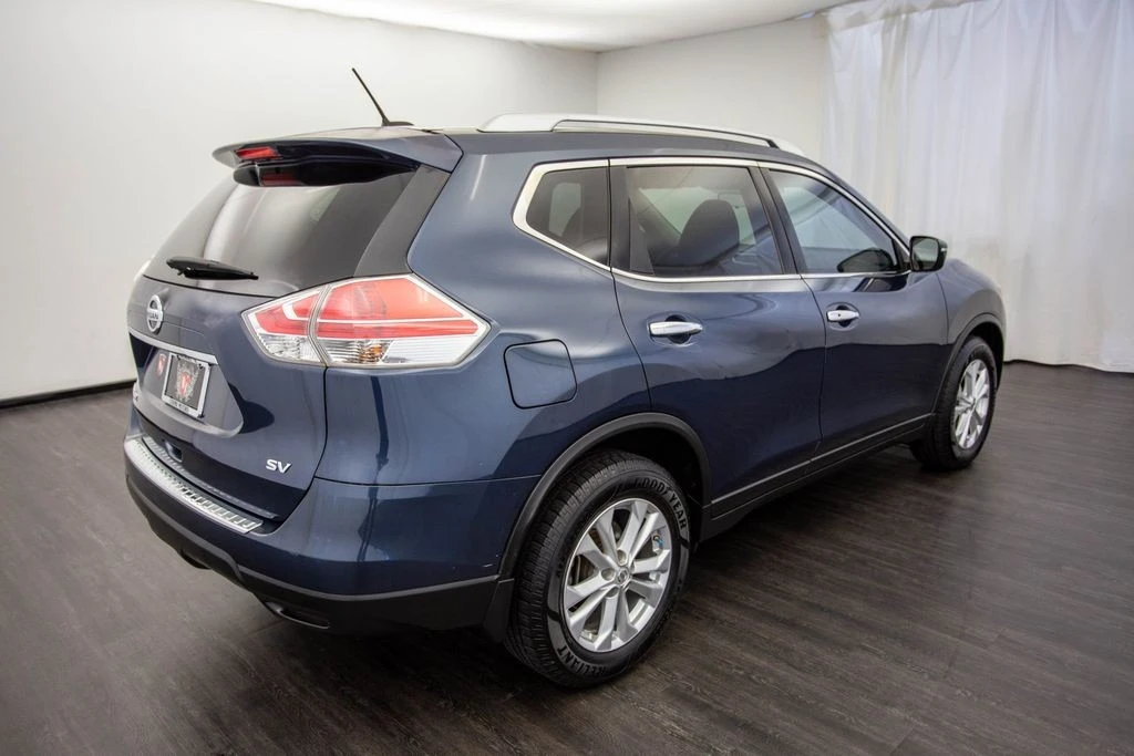 2016 Nissan Rogue - Image 10 of 12