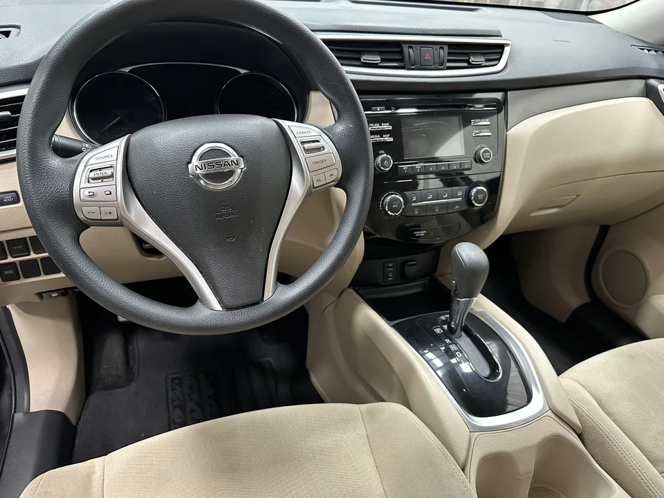 2016 Nissan Rogue - Image 9 of 21