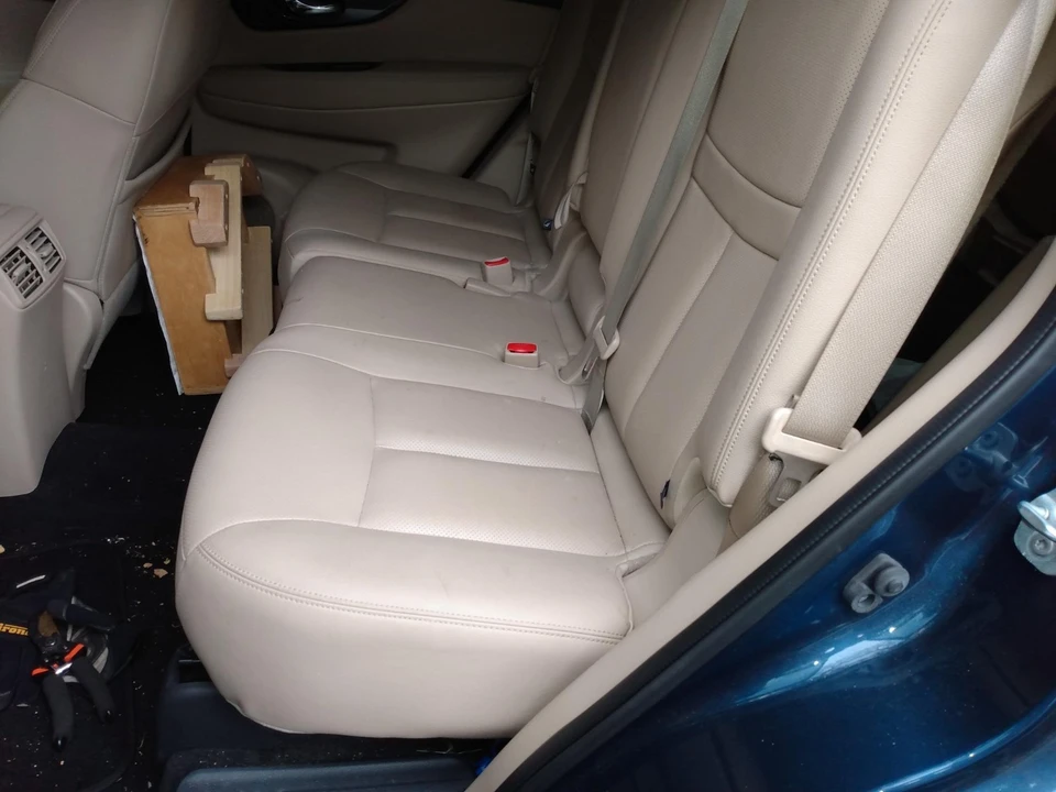 2016 Nissan Rogue - Image 9 of 10