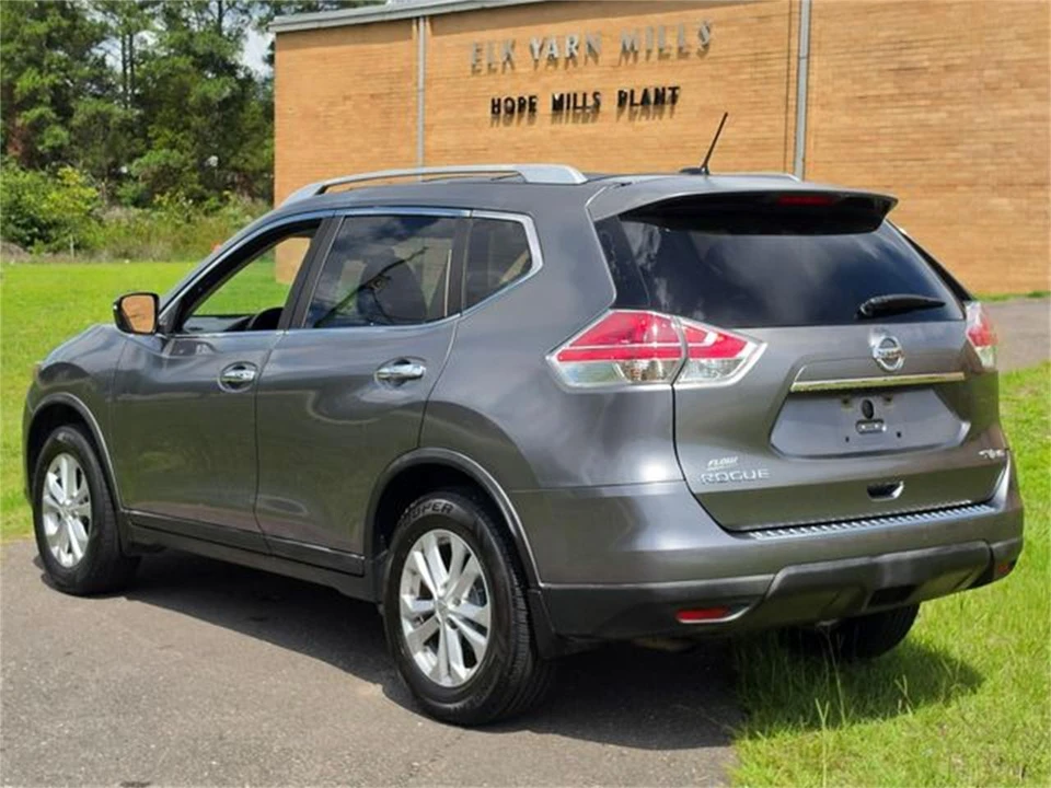 2016 Nissan Rogue - Image 11 of 31