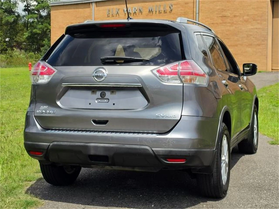 2016 Nissan Rogue - Image 8 of 31