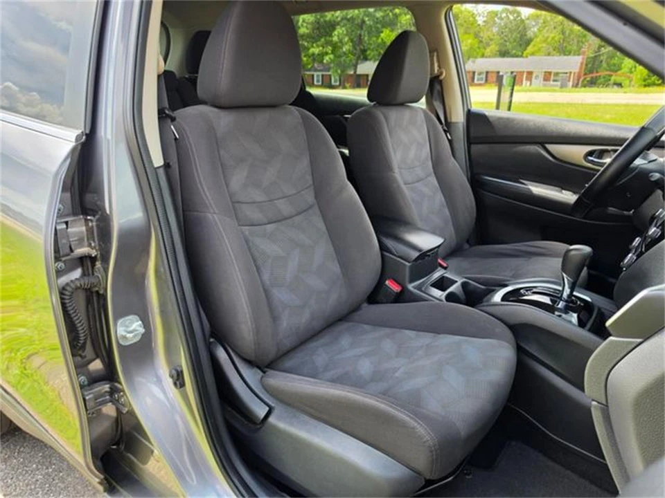 2016 Nissan Rogue - Image 30 of 31