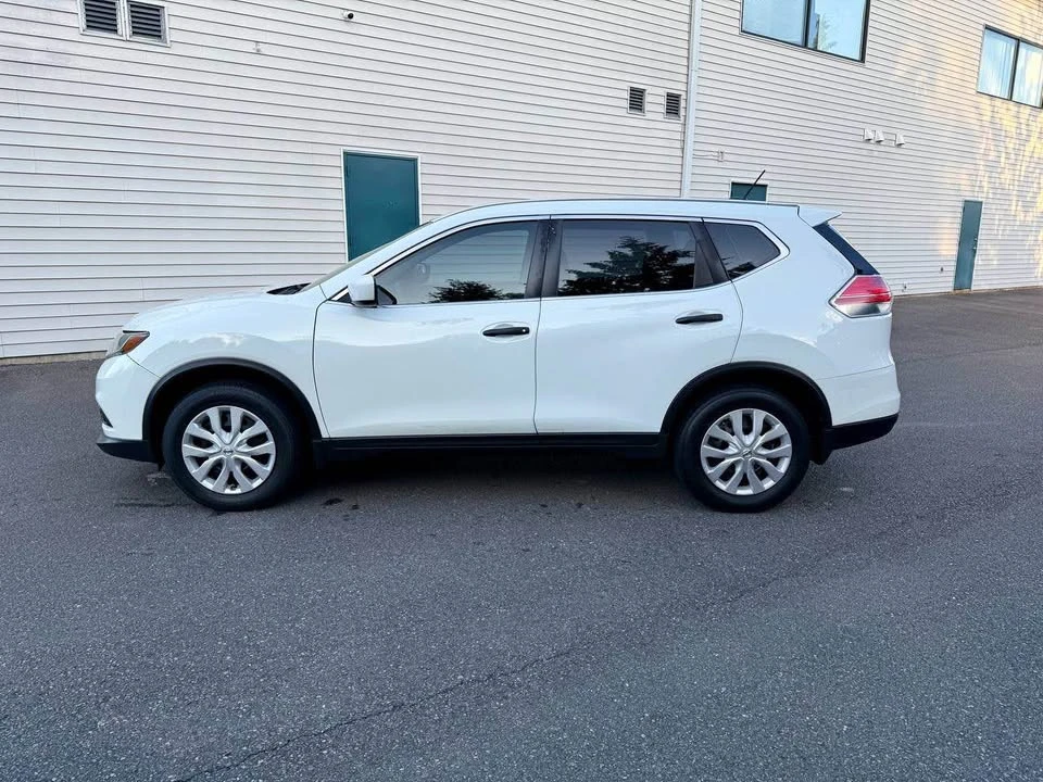 2016 Nissan Rogue - Image 8 of 17