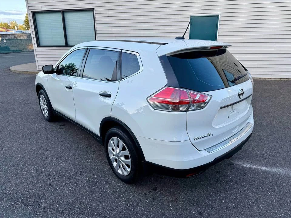 2016 Nissan Rogue - Image 7 of 17