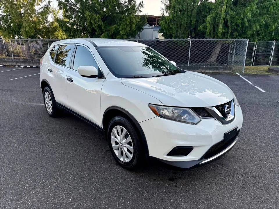 2016 Nissan Rogue - Image 3 of 17