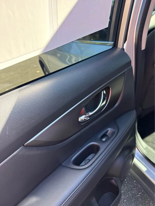 2016 Nissan Rogue - Image 10 of 16