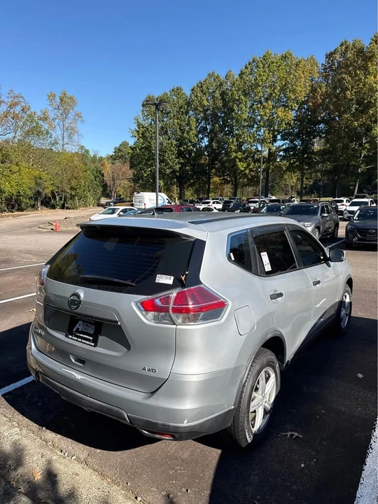 2016 Nissan Rogue - Image 3 of 16