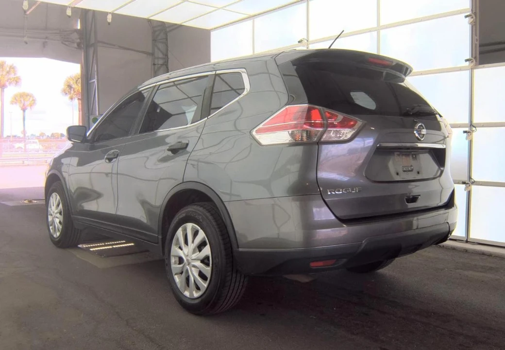 2016 Nissan Rogue - Image 8 of 16