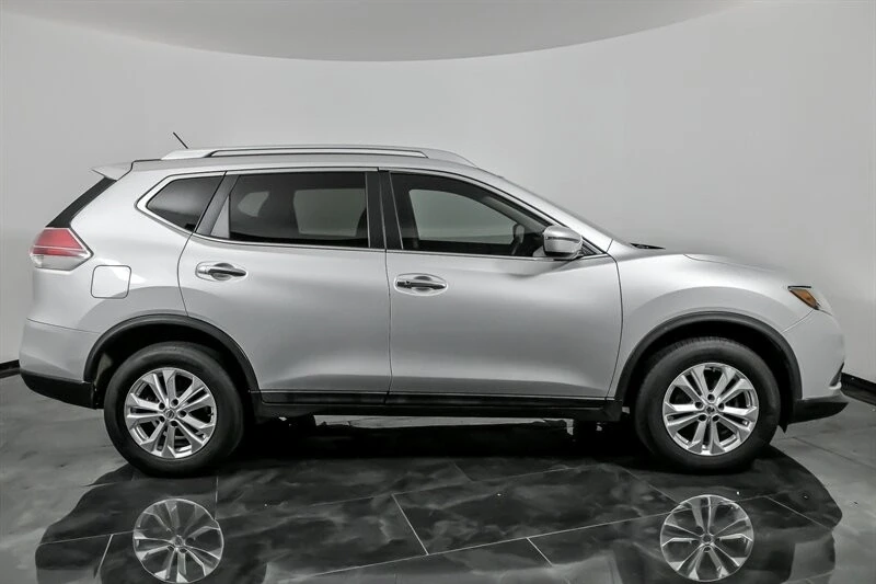 2016 Nissan Rogue - Image 13 of 21