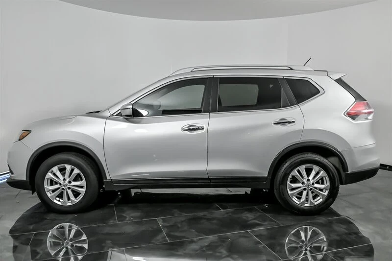2016 Nissan Rogue - Image 7 of 12