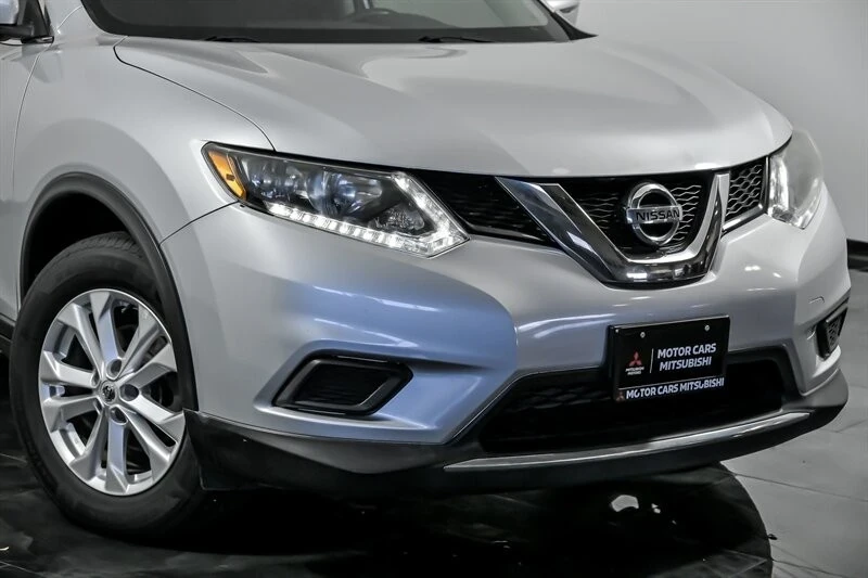2016 Nissan Rogue - Image 2 of 12
