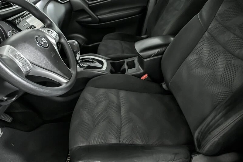 2016 Nissan Rogue - Image 19 of 21