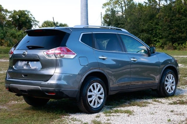 2016 Nissan Rogue - Image 7 of 14