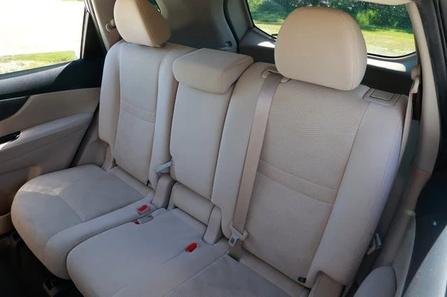 2016 Nissan Rogue - Image 6 of 14