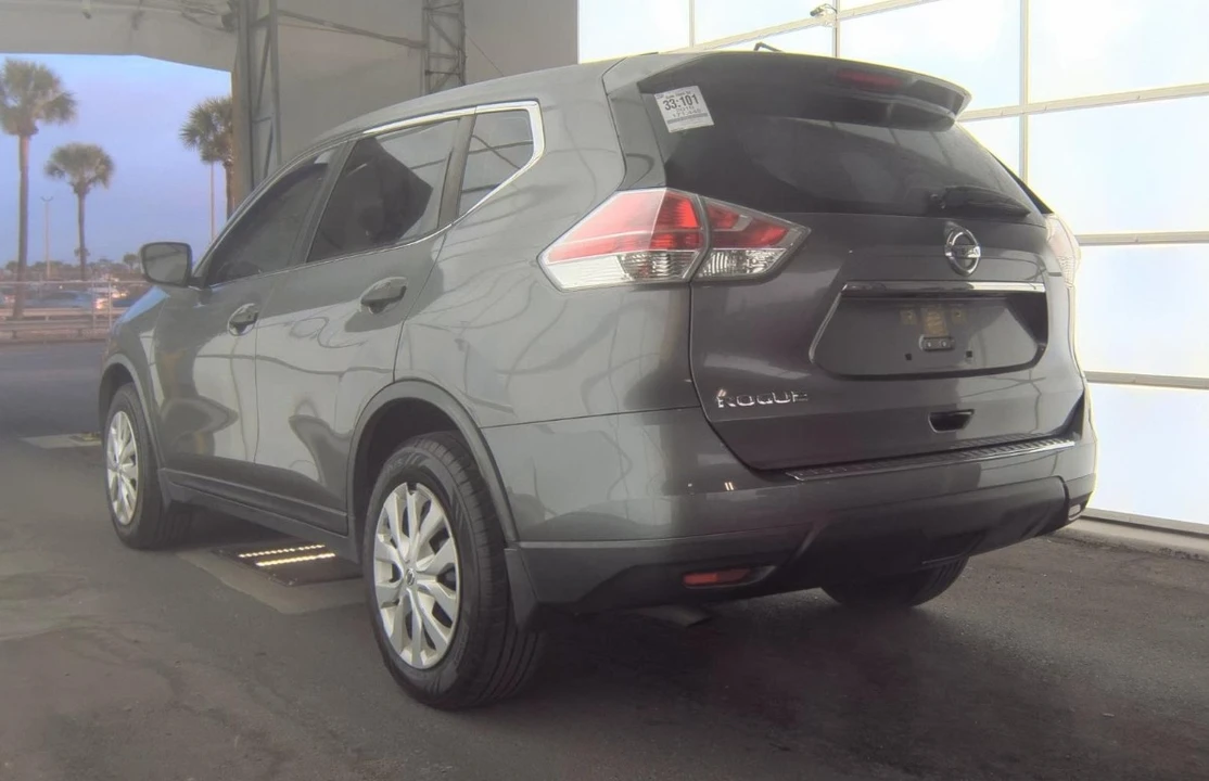 2016 Nissan Rogue - Image 6 of 13