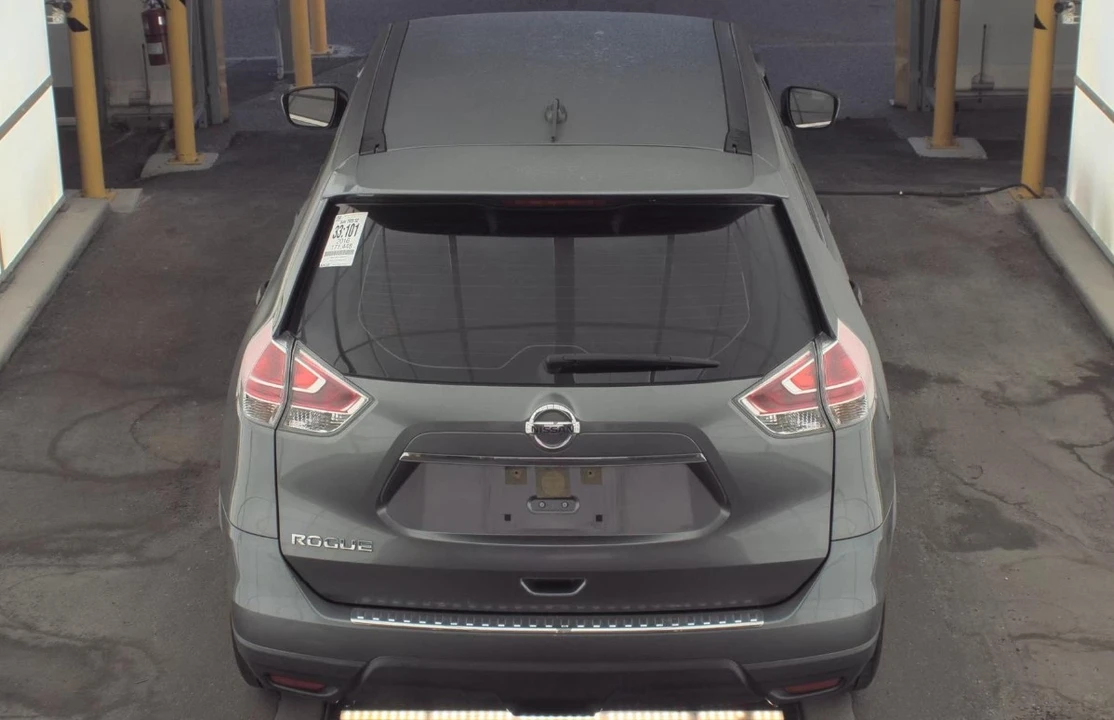 2016 Nissan Rogue - Image 5 of 13