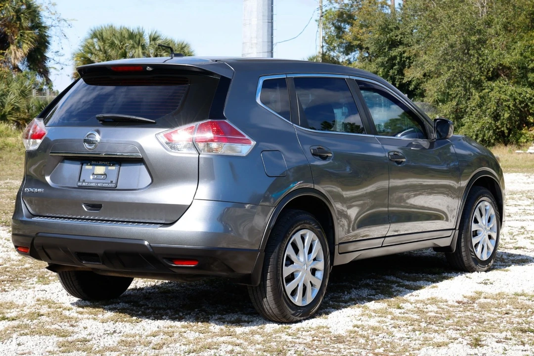 2016 Nissan Rogue - Image 11 of 12