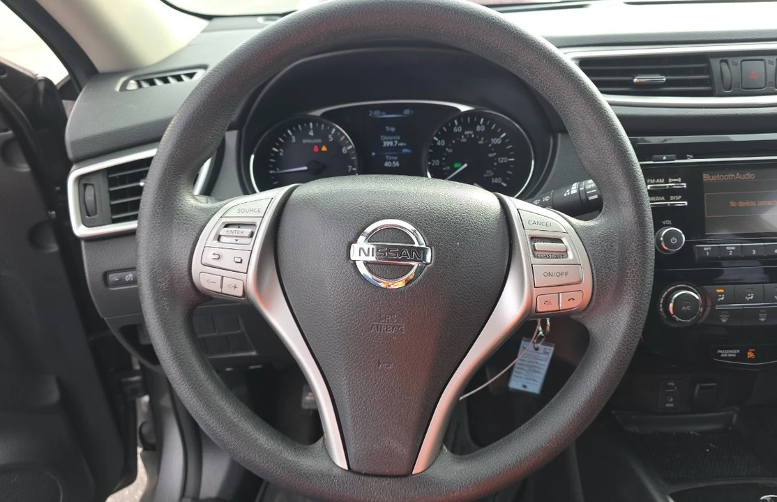 2016 Nissan Rogue - Image 10 of 13
