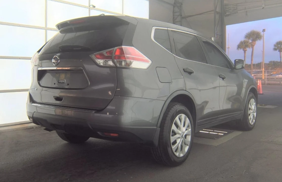 2016 Nissan Rogue - Image 4 of 13