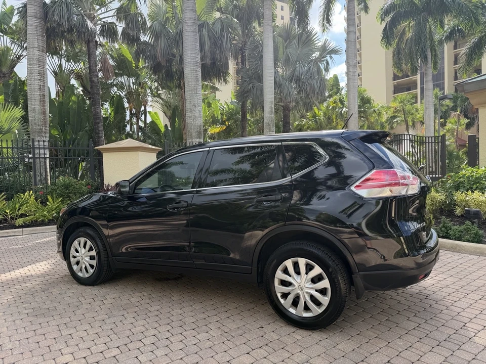 2016 Nissan Rogue - Image 6 of 17