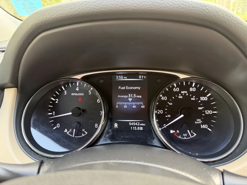 2016 Nissan Rogue - Image 16 of 17