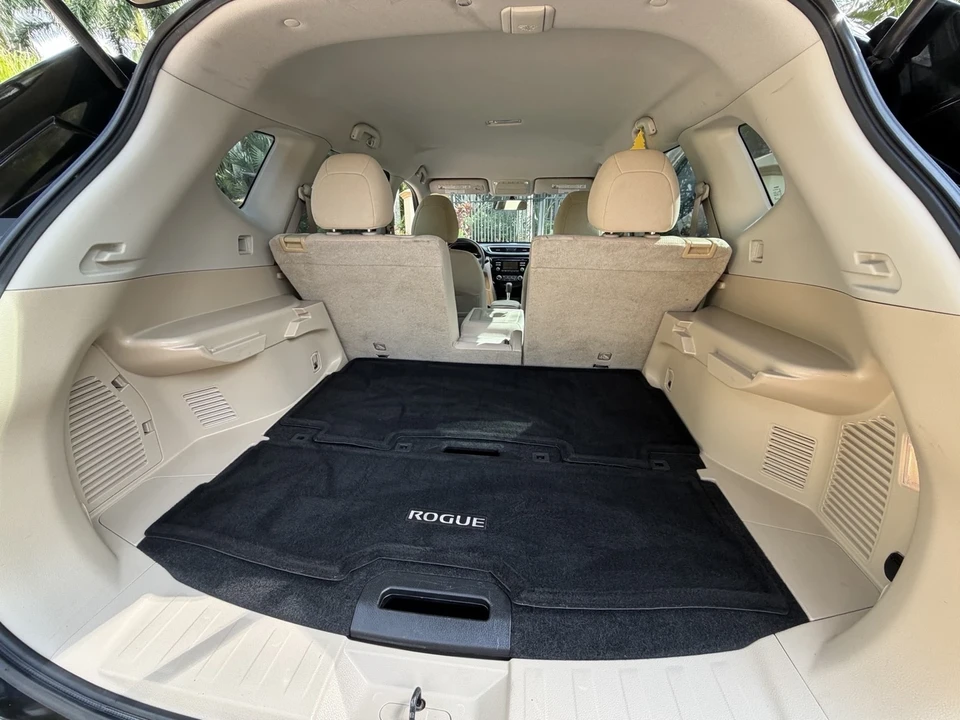 2016 Nissan Rogue - Image 13 of 17
