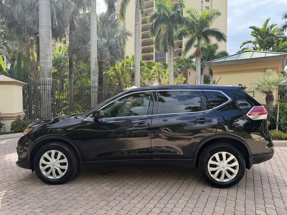 2016 Nissan Rogue - Image 7 of 17