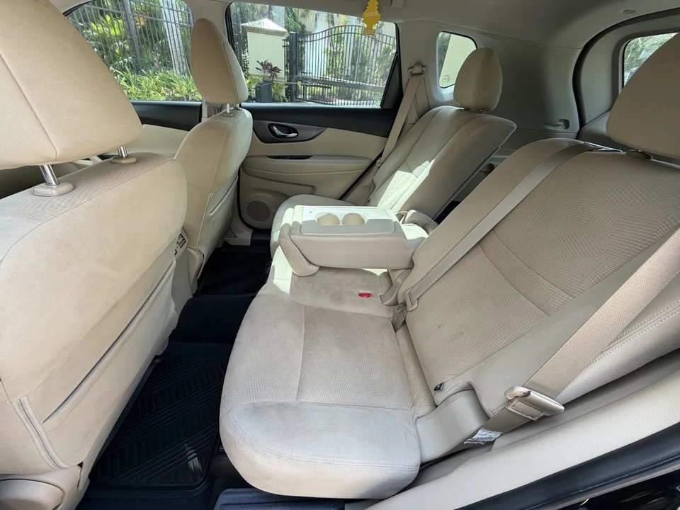 2016 Nissan Rogue - Image 12 of 17