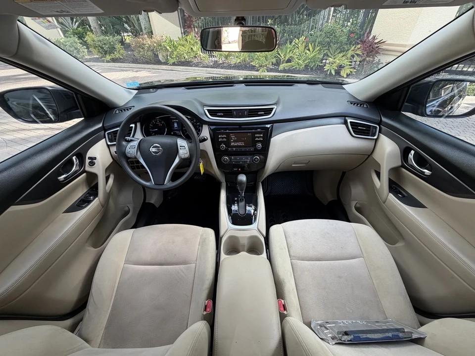 2016 Nissan Rogue - Image 9 of 17