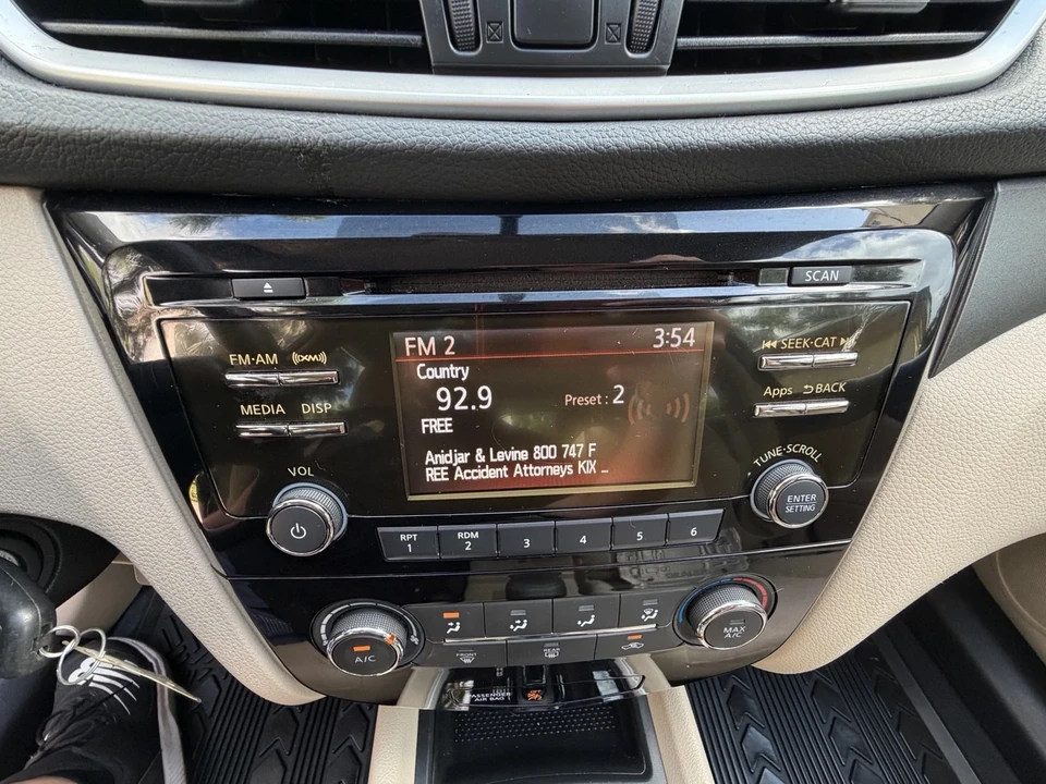 2016 Nissan Rogue - Image 17 of 17