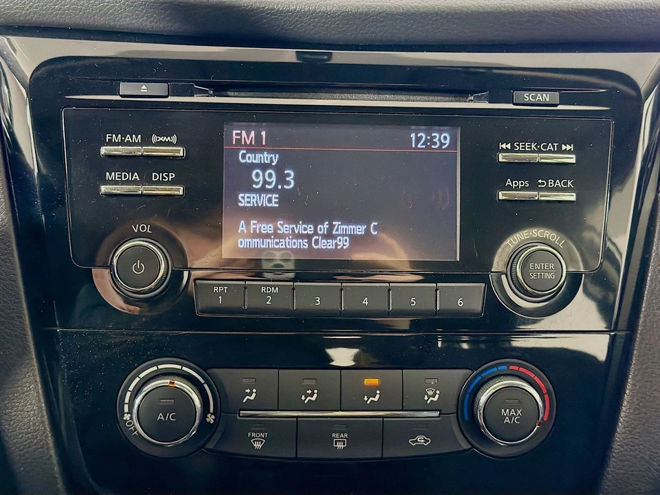 2016 Nissan Rogue - Image 18 of 21
