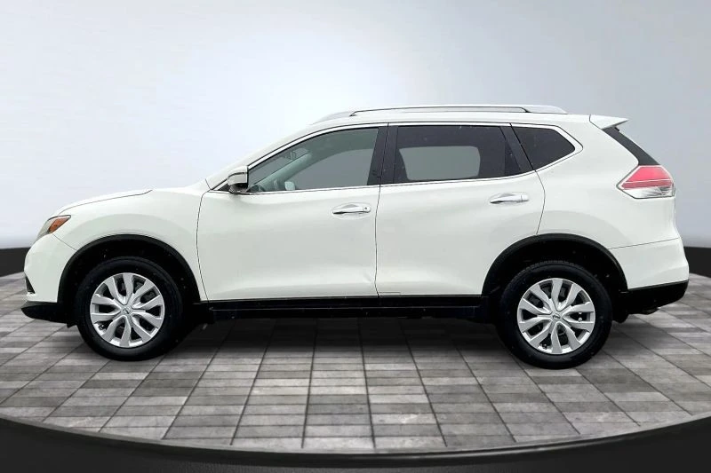 2016 Nissan Rogue - Image 4 of 12