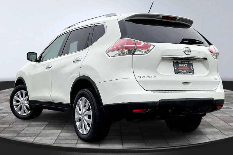 2016 Nissan Rogue - Image 7 of 12