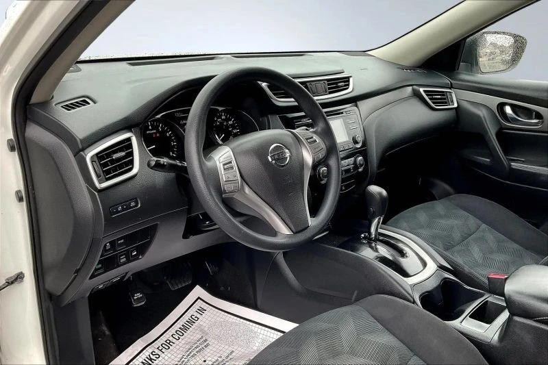 2016 Nissan Rogue - Image 11 of 12