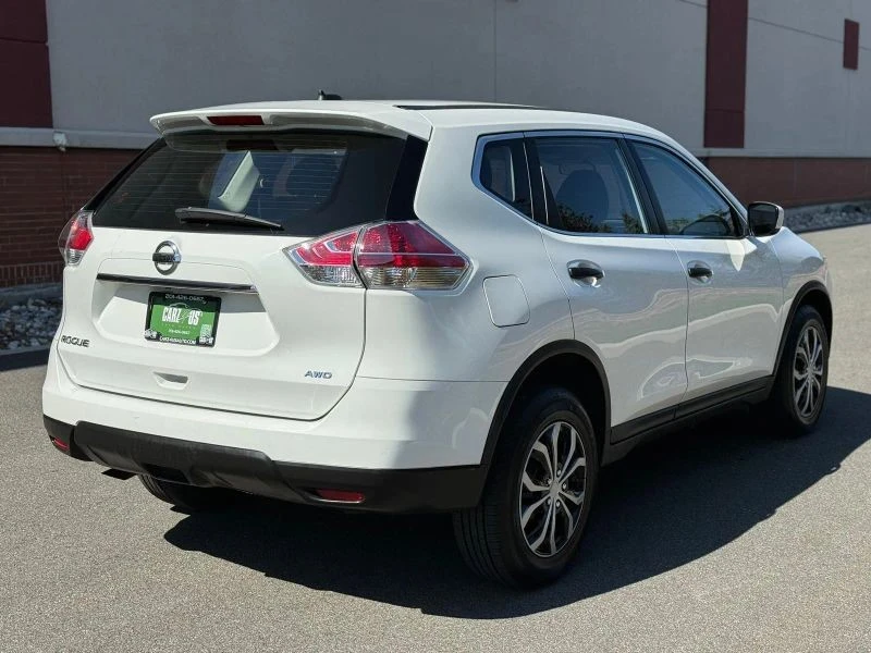 2016 Nissan Rogue - Image 7 of 12