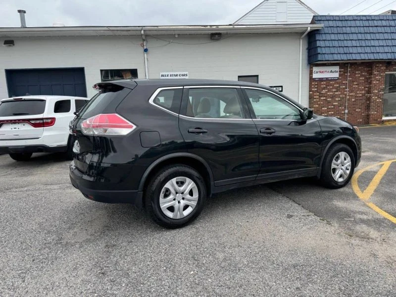 2016 Nissan Rogue - Image 8 of 12