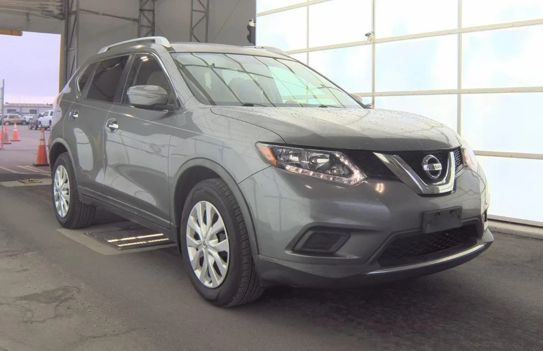 2016 Nissan Rogue - Image 3 of 10