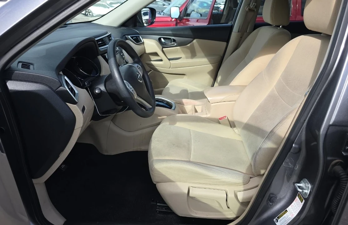 2016 Nissan Rogue - Image 7 of 10