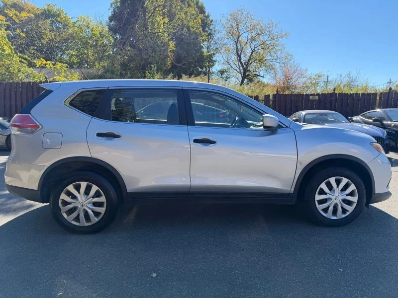 2016 Nissan Rogue - Image 7 of 12