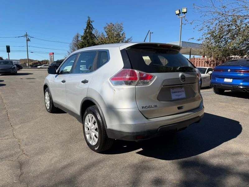 2016 Nissan Rogue - Image 4 of 12