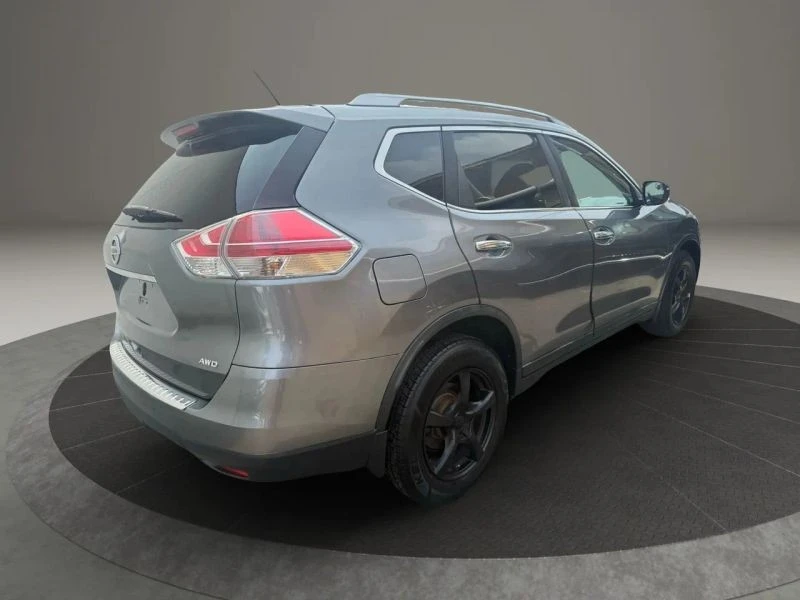 2016 Nissan Rogue - Image 5 of 12
