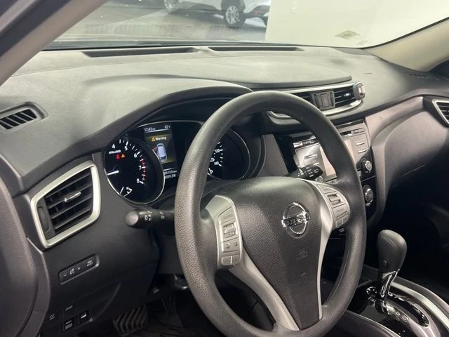 2016 Nissan Rogue - Image 7 of 9