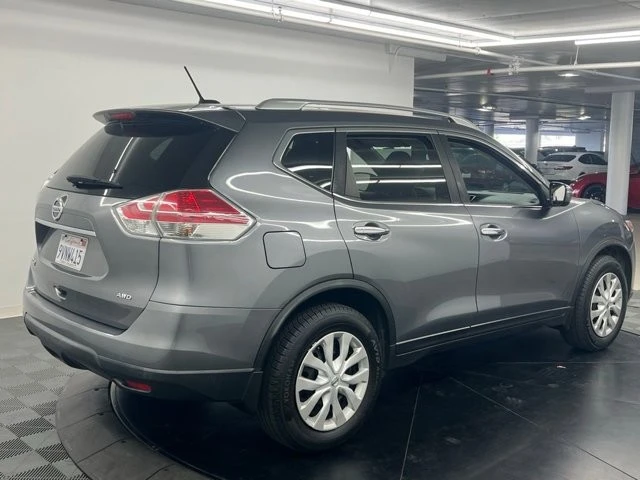 2016 Nissan Rogue - Image 6 of 9
